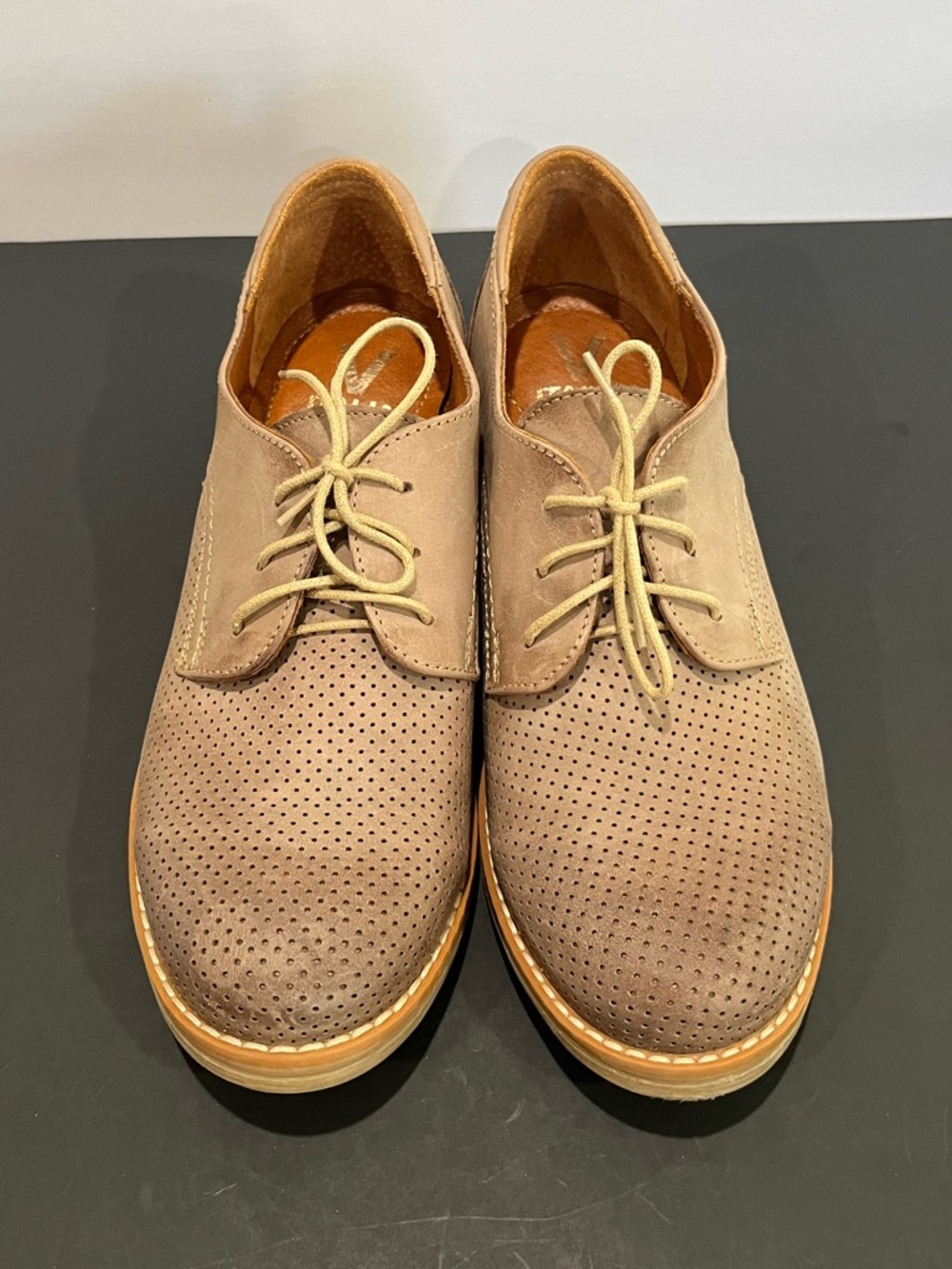 V Italia Taupe Tan Neutral Suede Leather Tie Women's Oxford Derby Dress Shoes